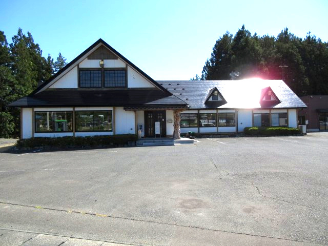 花巻市東和町土沢　売り店舗の外観