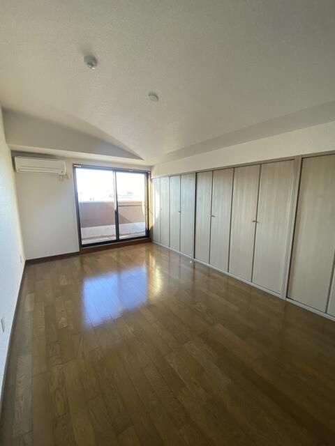 ヨシワガーデンの内装