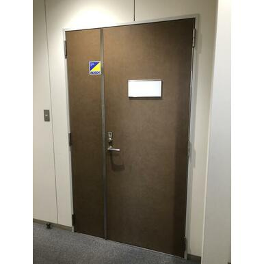 ハラダ中町ビルの玄関