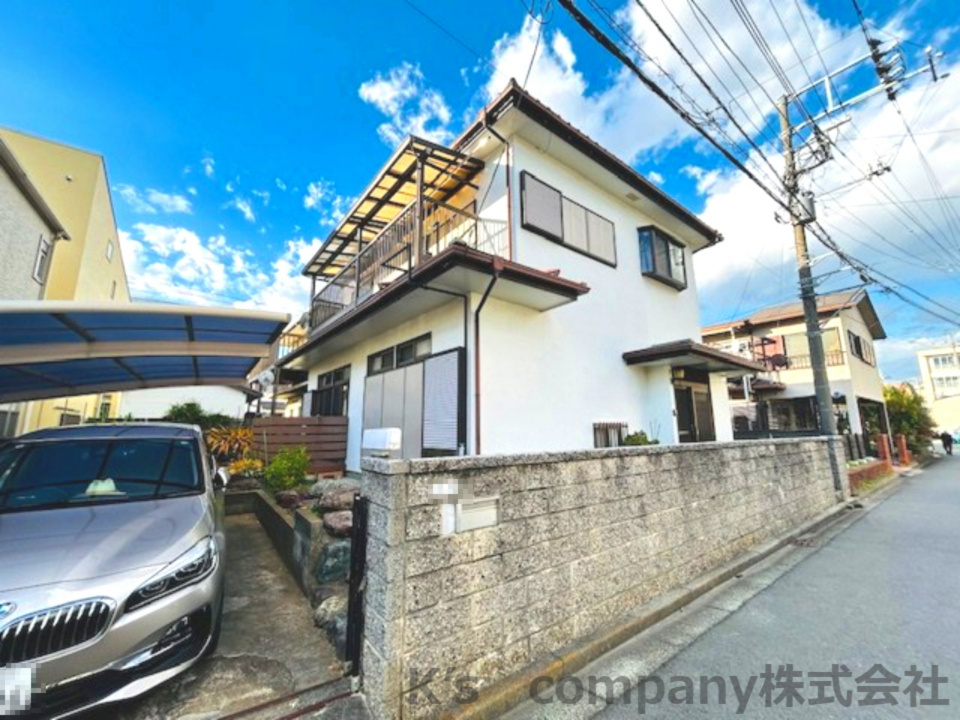 茅ヶ崎市萩園　中古戸建の前面道路含む現地写真|外観です☆