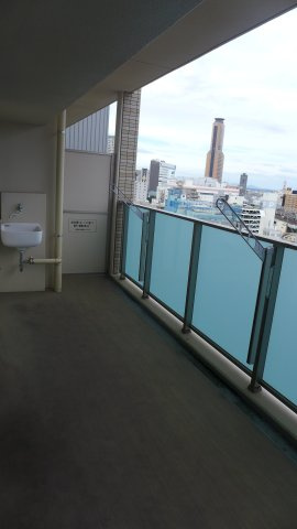 アルファステイツ浜松駅西のバルコニー