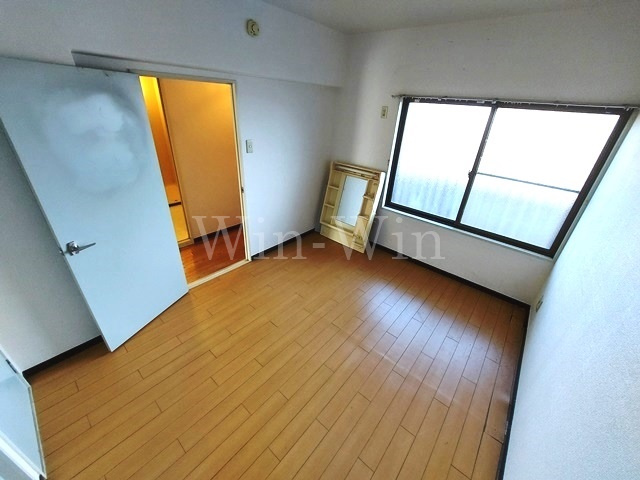 野田マンションの寝室