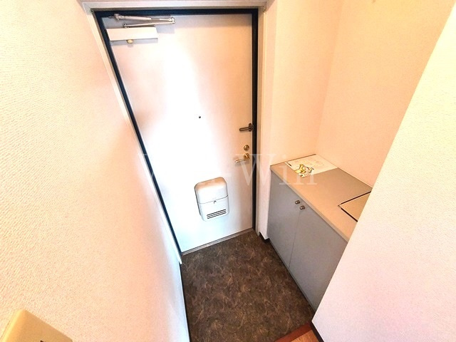 野田マンションの玄関