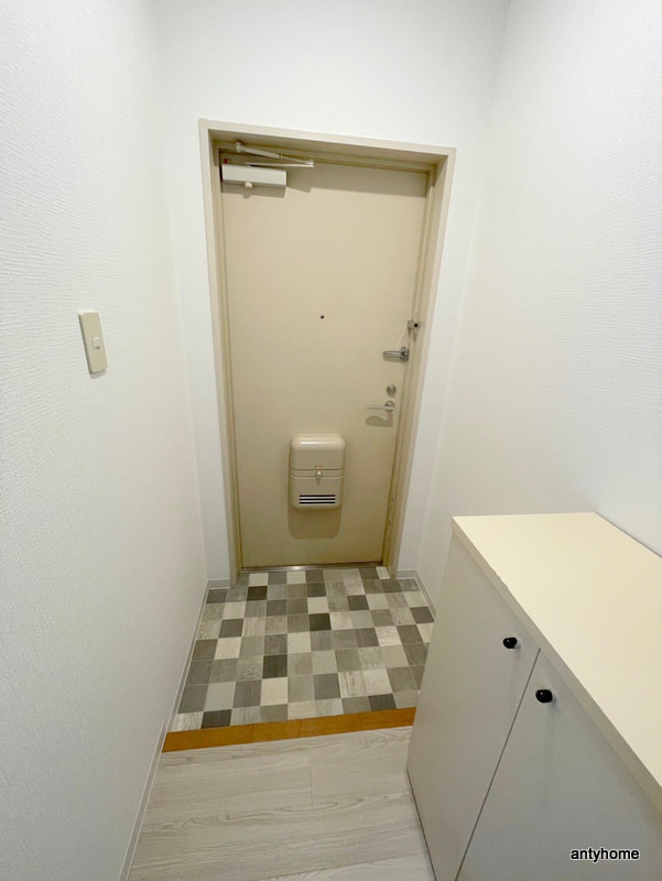 ディアコート船場　仲介手数料無料の玄関