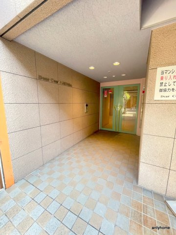 ディアコート船場　仲介手数料無料のエントランス