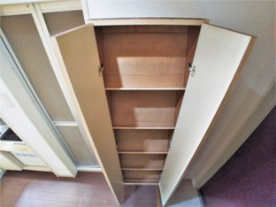 シューズボックス