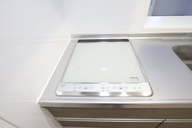 セレニテ江坂グランデのキッチン