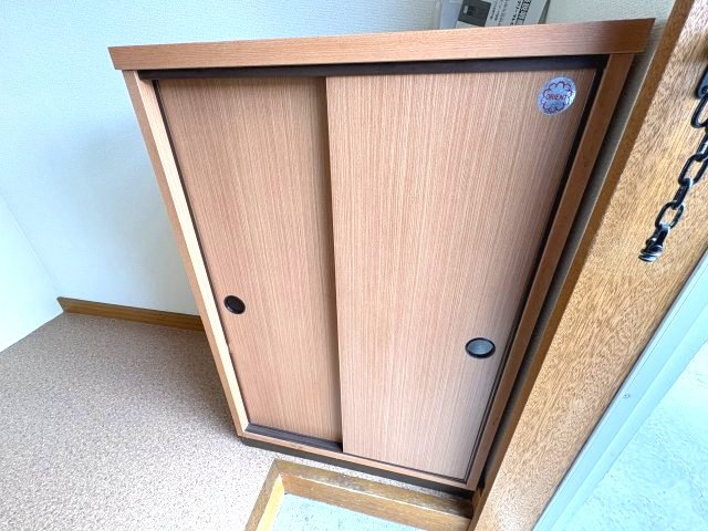 三恵グリーンハイツの玄関