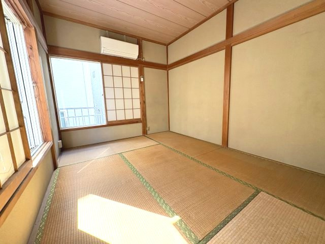 しろがねハイツの和室