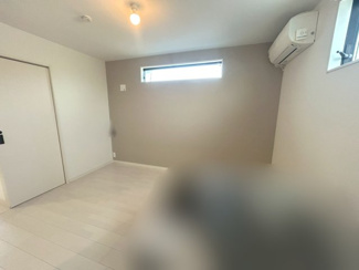 【洋室】 | 右京区西京極南方町 | アクセントクロスで落ち着いた洋室