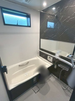 【浴室】 | 右京区西京極南方町 | 1坪タイプの浴室には浴室暖房乾燥機付