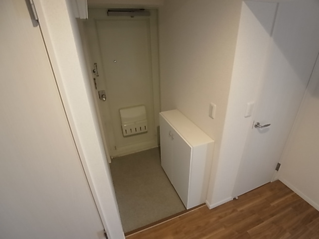 神戸市須磨区白川台７丁目の賃貸マンションの玄関|シューズボックス付き収納