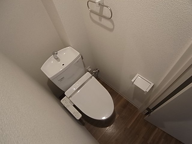 神戸市須磨区白川台７丁目の賃貸マンションのトイレ