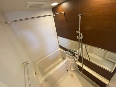 【浴室】 | ザ シダーハウス バイ サヴォイ