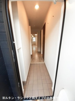 【玄関】 | ドミールオカマエ　Ａ