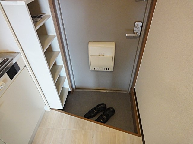 クロード・サンⅠの玄関