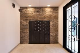 【エントランス】 | ココクリスタル松茂