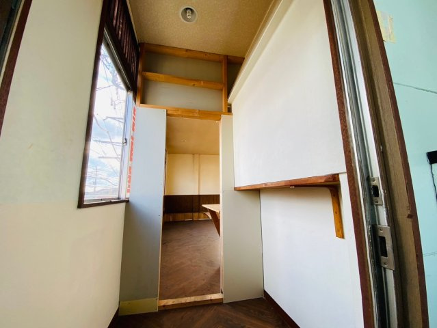 富里市七栄　店舗のエントランス