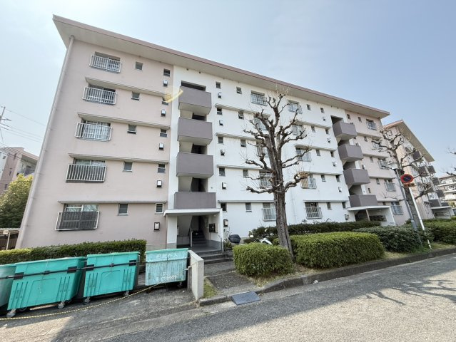 釈尊寺第一住宅第12号棟の外観|外観もきれいです