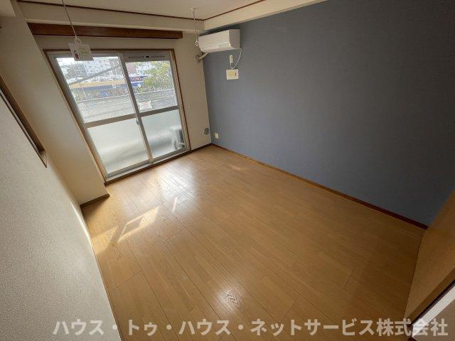 メールオフィスＳＫビルの居間・リビング