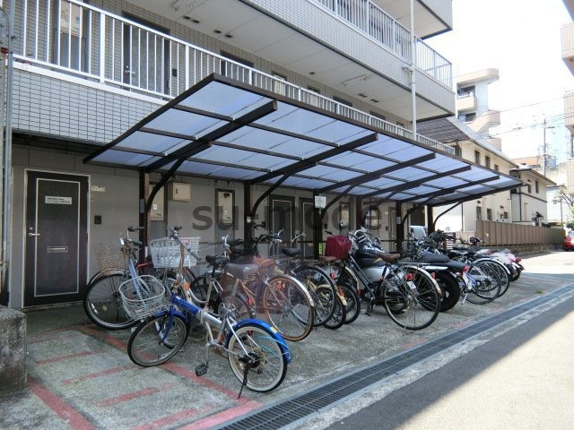 末広15番館の駐車場