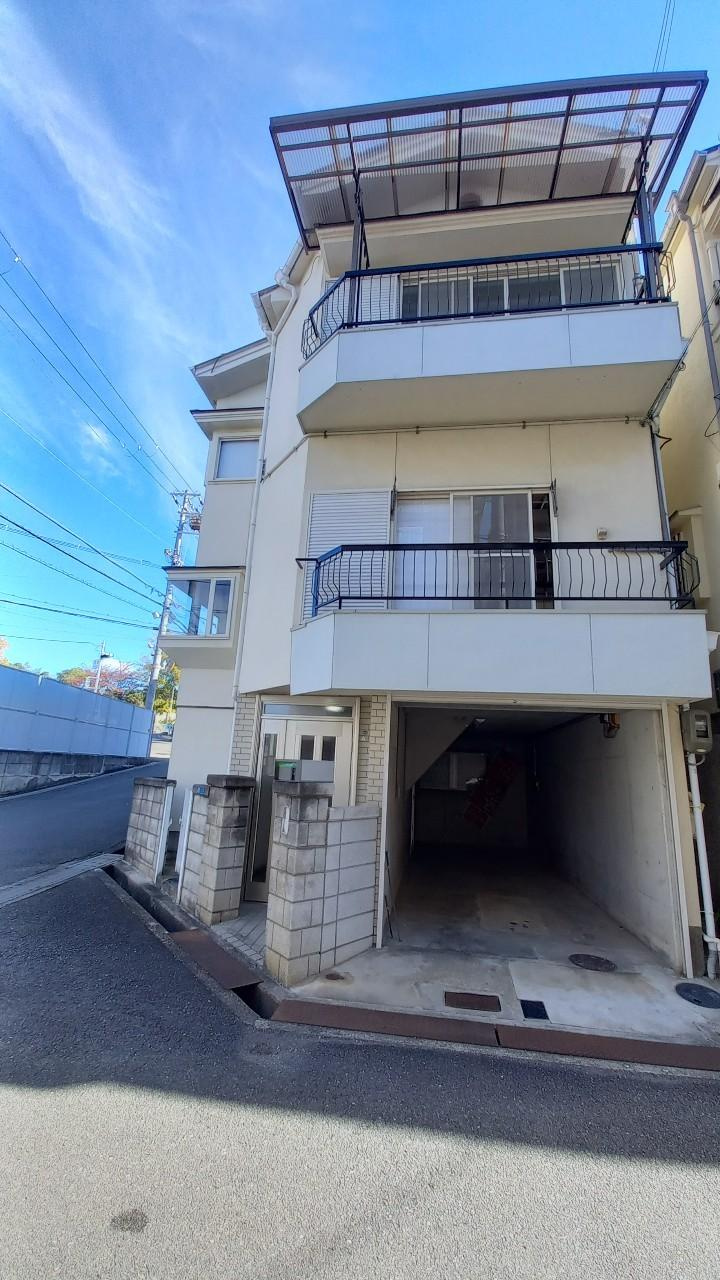 岡山5丁目　中古一戸建ての構造・工法・仕様|ビルドインガレージ
■物件内覧・資金計画相談・住宅ローン相談、リフォーム相談、お問合せ受付中■
※当日・翌日のご内覧、ご相談はお電話でのお問合せがスムーズです！