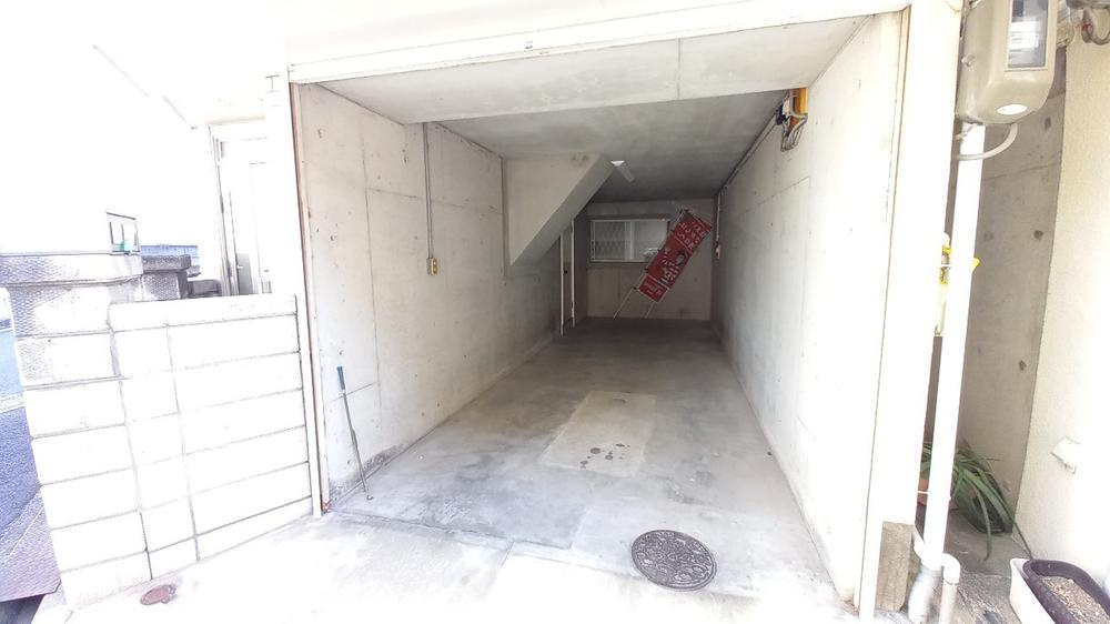 岡山5丁目　中古一戸建ての駐車場|駐車場
■物件内覧・資金計画相談・住宅ローン相談、リフォーム相談、お問合せ受付中■
※当日・翌日のご内覧、ご相談はお電話でのお問合せがスムーズです！