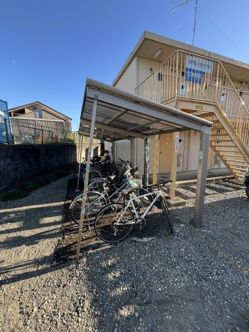 屋根付き駐輪場♪