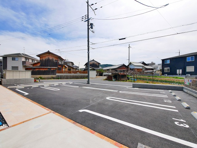グレイス加茂　Ⅱの駐車場|駐車場に車を止められます