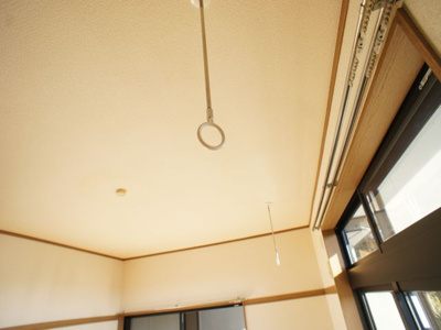 【設備】 | カーサ・アップル | 室内物干しがあります。