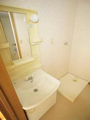 【独立洗面台】 | カーサ・アップル | 洗面化粧台と洗濯機置き場があります♪