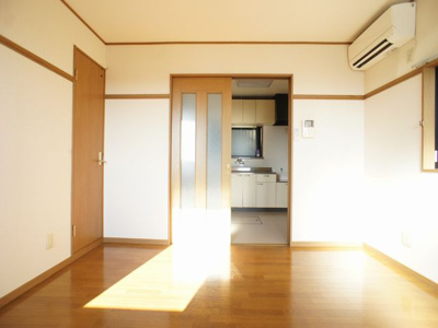 【居間・リビング】 | カーサ・アップル | ゆったりできるリビングです♪