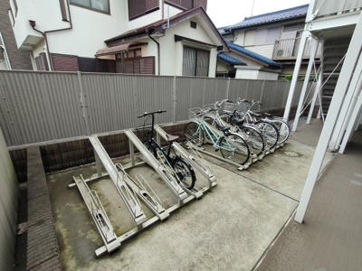 【駐車場】 | リブリ・ピーノ岩槻 | 自転車置き場