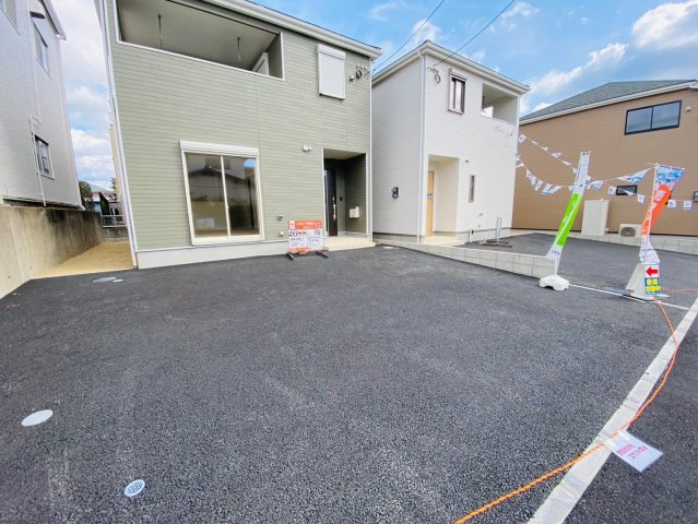 クレイドルガーデン／東区山ノ神第３／4号棟の駐車場|平置きで3台駐車可能