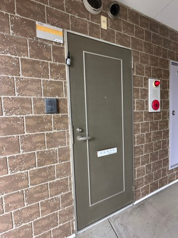 フジパレス 手平 の玄関