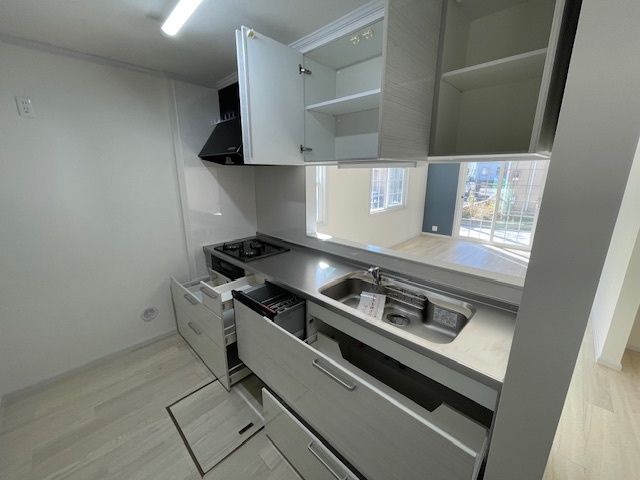 【キッチン】 | 成田市寺台　中古戸建て | 収納豊富