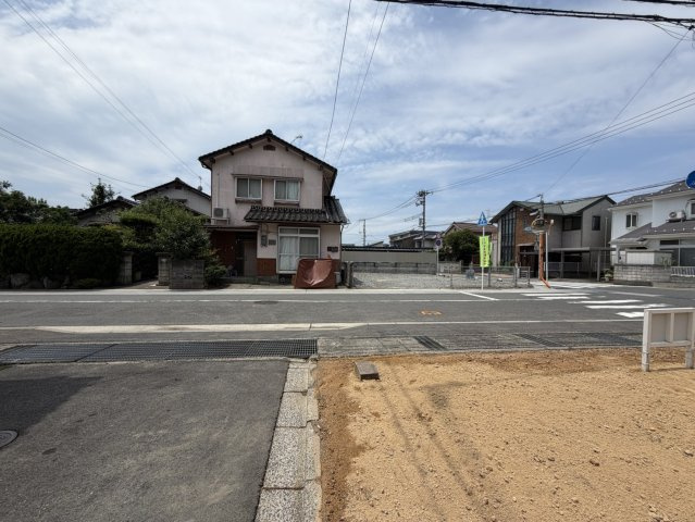 鳥取市湯所町１丁目土地の前面道路含む現地写真