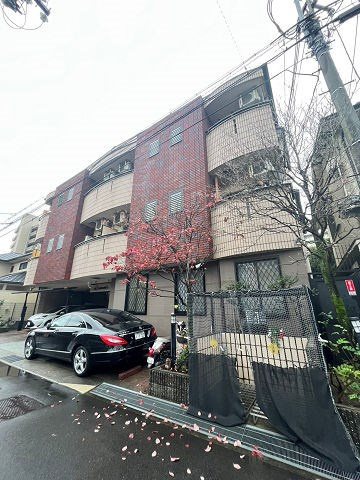 ディーシモンズの外観