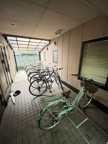 ディーシモンズの外観