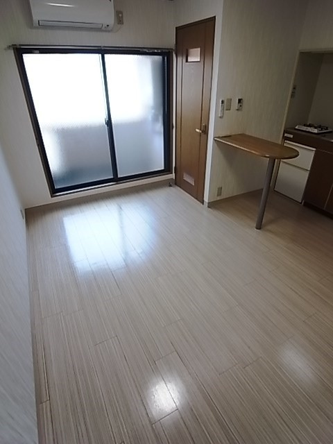 ディーシモンズの居間・リビング