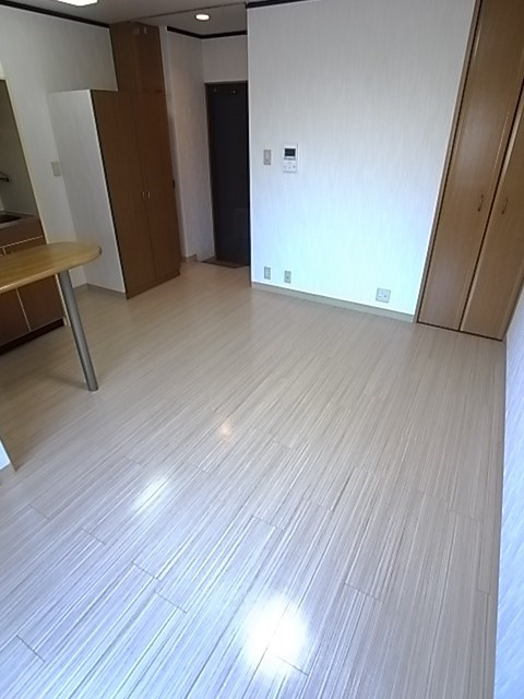 ディーシモンズの洋室