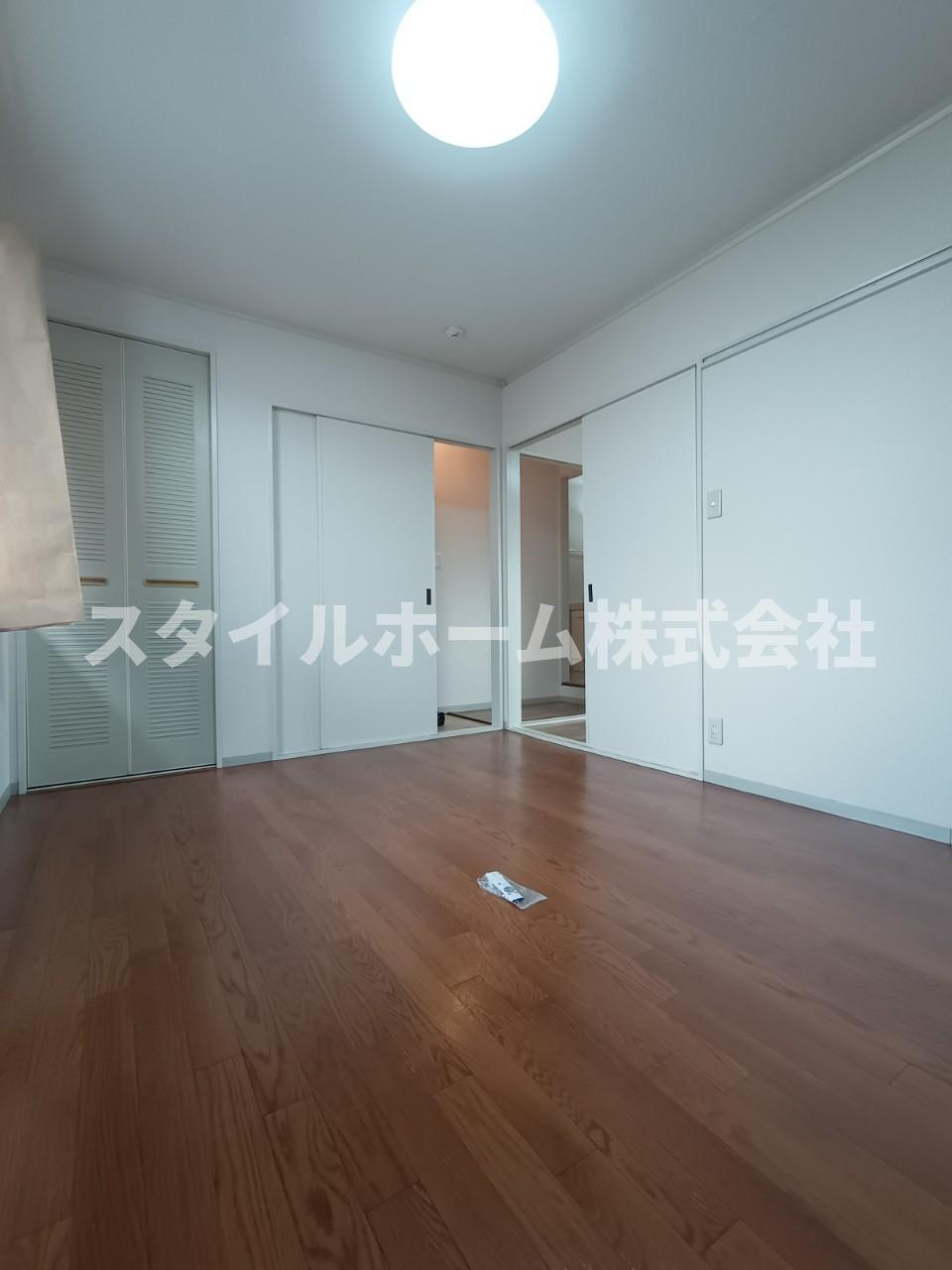 セジュール東山B棟の居間・リビング