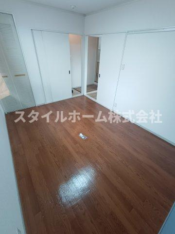 セジュール東山B棟の居間・リビング