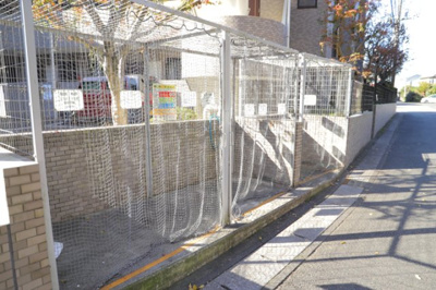 【設備】 | ライオンズマンション本厚木第２ | 共有部分は、住民なら誰もが使える設備のこと。例えば駐車場やエレベーター、インターネット設備、セキュリティ設備などがあります。他にも、マンションの廊下・外部階段やエントランス・ゴミ置き場などがあります。