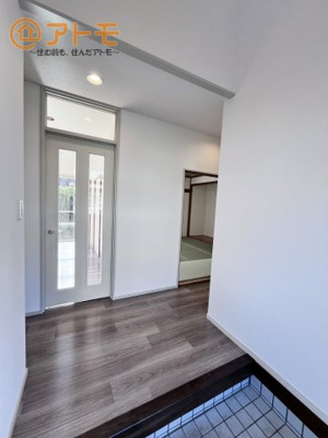 【玄関】 | 裾野市千福が丘1丁目　中古一戸建て