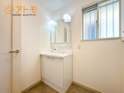 【独立洗面台】 | 裾野市千福が丘1丁目　中古一戸建て