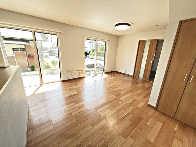 入間市扇町屋2丁目・全3棟　新築一戸建　A号棟　の内装|リビングダイニング