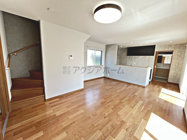 入間市扇町屋2丁目・全3棟　新築未入居一戸建　A号棟　の内装|リビングダイニング
