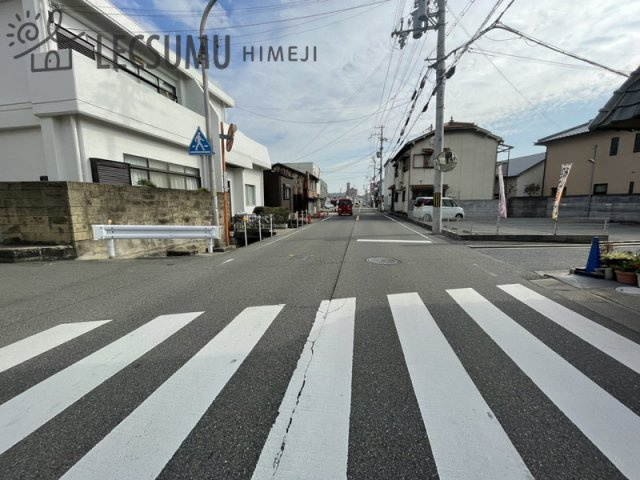 姫路市白浜町／中古戸建の前面道路含む現地写真