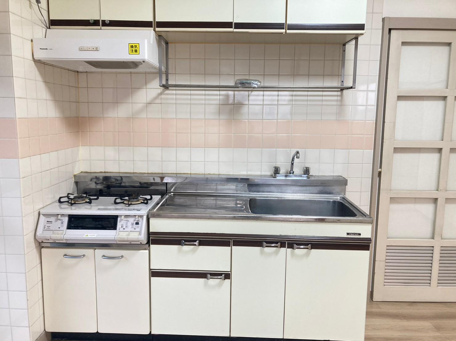 山田ビルのキッチン|現状優先となります